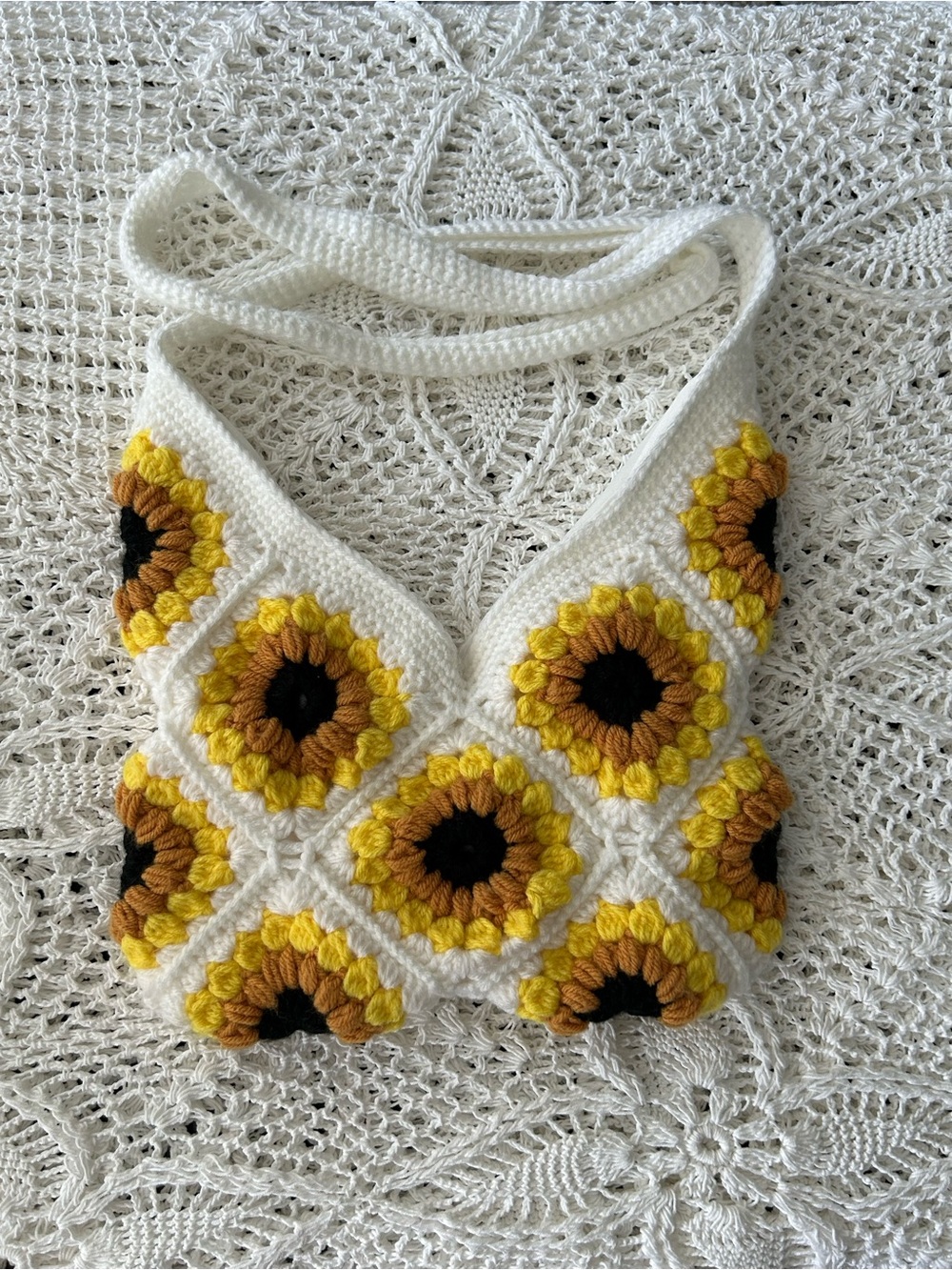 Crocheted Sunflower Crossbody Bag in White and Yellow